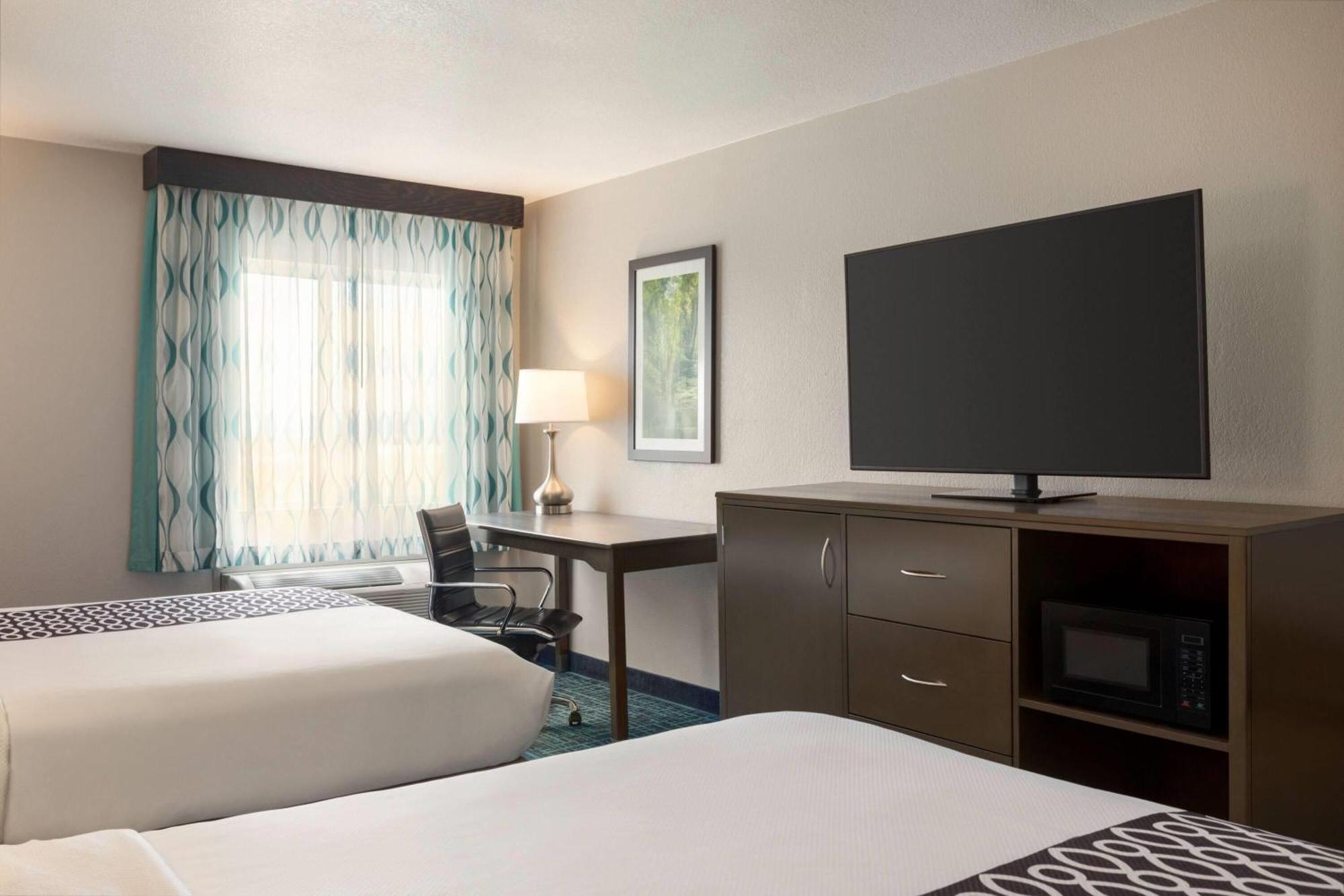 La Quinta Inn & Suites By Wyndham Peru Starved Rock St Park Ngoại thất bức ảnh